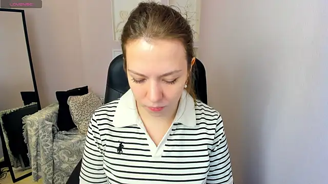 Persephoni online show from July 19, 5:44 am
