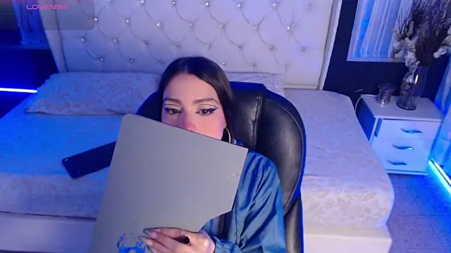 LiaVillalobos online show from September 24, 11:46 am