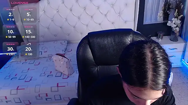 LiaVillalobos online show from October 1, 1:06 pm