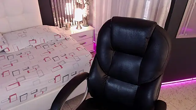 LiaVillalobos online show from January 9, 11:57 am