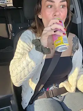 Snapshot of LeaGambit__ chatting on February 12, 4:35 pm LeaGambit online show from February 12, 4:35 pm