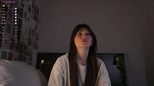 Snapshot of itssophiie chatting on October 3, 8:06 pm itssophiie online show from October 3, 8:06 pm