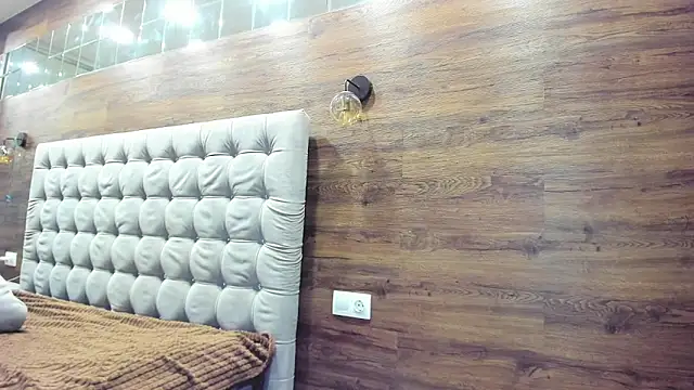 Snapshot of FitKate chatting on November 14, 1:26 am FitKate online show from November 14, 1:26 am