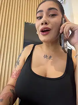 Snapshot of clarachanelricek chatting on February 25, 7:23 pm clarachanelricek online show from February 25, 7:23 pm