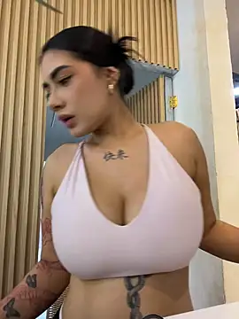 Snapshot of clarachanelricek chatting on February 27, 7:14 pm clarachanelricek online show from February 27, 7:14 pm