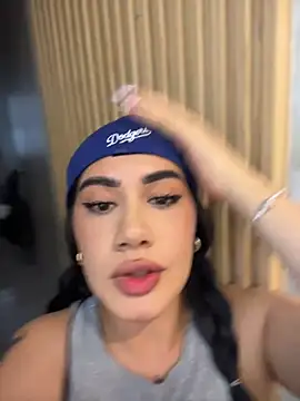 Snapshot of clarachanelricek chatting on March 6, 8:16 pm clarachanelricek online show from March 6, 8:16 pm