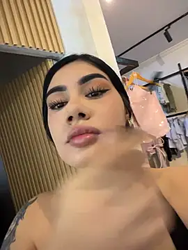 Snapshot of clarachanelricek chatting on March 25, 8:26 pm clarachanelricek online show from March 25, 8:26 pm