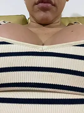 SophieBarnett online show from February 20, 11:42 am