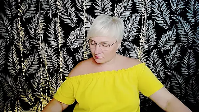 Olivia playful online show from June 18, 10:30 am