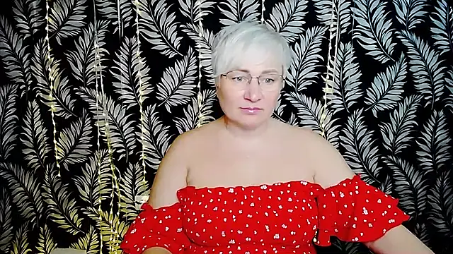 Olivia playful online show from July 5, 10:00 am