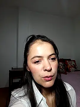 Snapshot of sarasweet_4 chatting on December 17, 4:35 pm sarasweet 4 online show from December 17, 4:35 pm