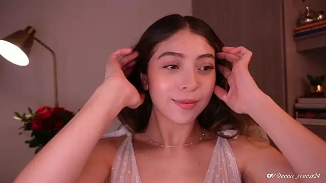 Snapshot of annie24_evans chatting on February 24, 10:08 pm annie24 evans online show from February 24, 10:08 pm