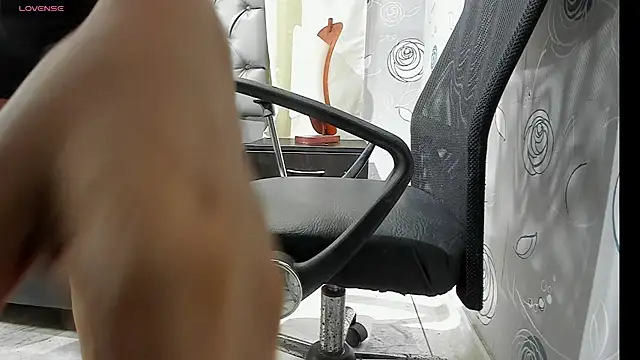 Snapshot of luna_evaa chatting on October 6, 2:14 pm luna evaa online show from October 6, 2:14 pm