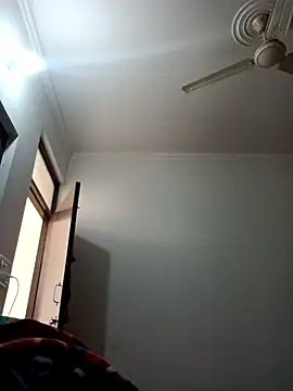 Snapshot of Lent_Medium chatting on January 15, 5:23 am Lent Medium online show from January 15, 5:23 am