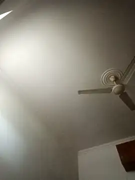 Snapshot of Lent_Medium chatting on February 9, 7:56 am Lent Medium online show from February 9, 7:56 am