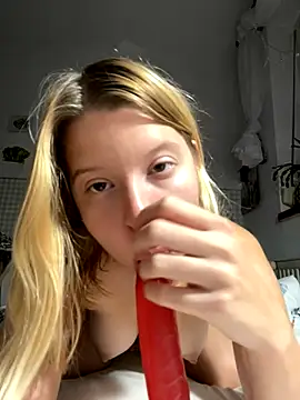 kimczii online show from December 4, 1:31 pm