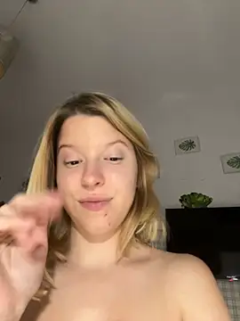 kimczii online show from December 6, 10:27 am