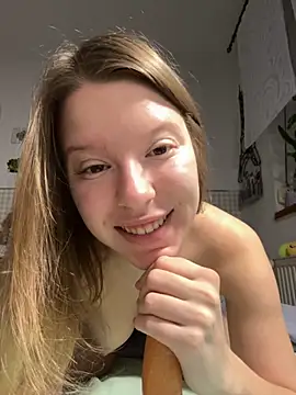 Snapshot of kimczii chatting on March 20, 7:13 am kimczii online show from March 20, 7:13 am