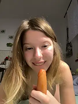Snapshot of kimczii chatting on April 2, 6:22 am kimczii online show from April 2, 6:22 am