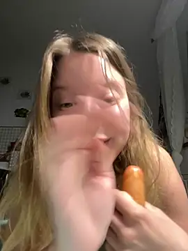 Snapshot of kimczii chatting on June 9, 6:25 am kimczii online show from June 9, 6:25 am