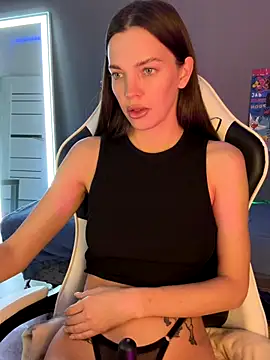 Snapshot of julia_fly chatting on October 19, 3:56 pm julia fly online show from October 19, 3:56 pm