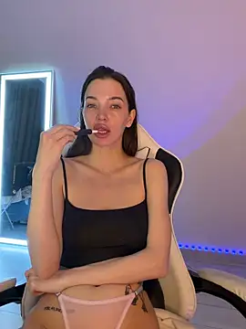 Snapshot of julia_fly chatting on March 25, 7:36 am julia fly online show from March 25, 7:36 am