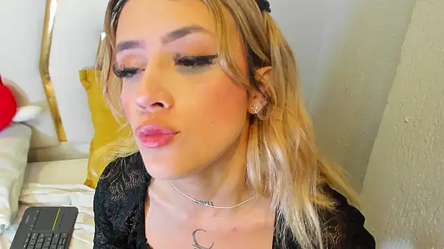 Sabrina Cole online show from February 19, 3:39 am