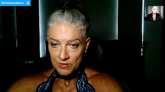 Snapshot of Devon2020 chatting on April 17, 11:13 am Devon2020 online show from April 17, 11:13 am