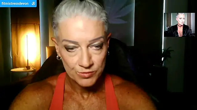 Snapshot of Devon2020 chatting on April 19, 11:20 am Devon2020 online show from April 19, 11:20 am
