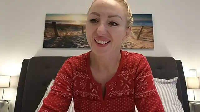 Allys online show from November 28, 8:06 am