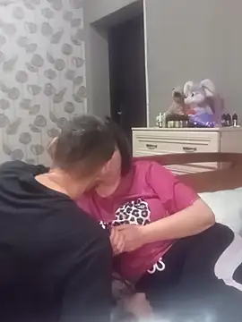 Snapshot of explored_romantic chatting on October 17, 9:12 am explored romantic online show from October 17, 9:12 am