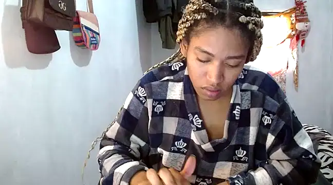 angelamarie1 online show from February 6, 3:31 pm