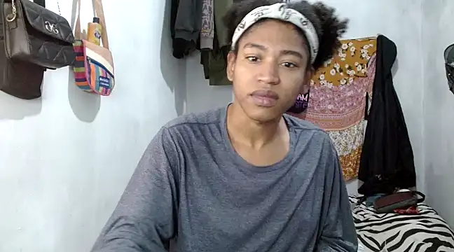 angelamarie1 online show from March 17, 2:08 am