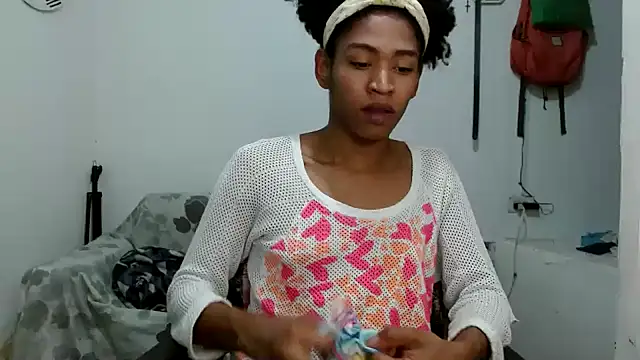 angelamarie1 online show from September 11, 3:06 am