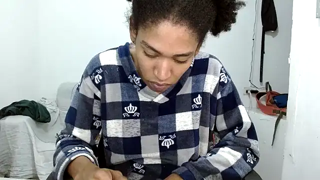 angelamarie1 online show from October 13, 11:10 am