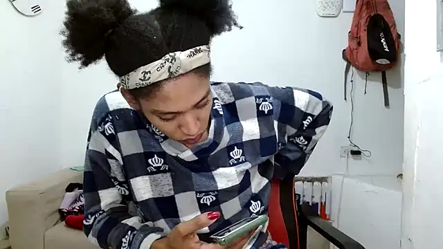 angelamarie1 online show from March 5, 4:41 am