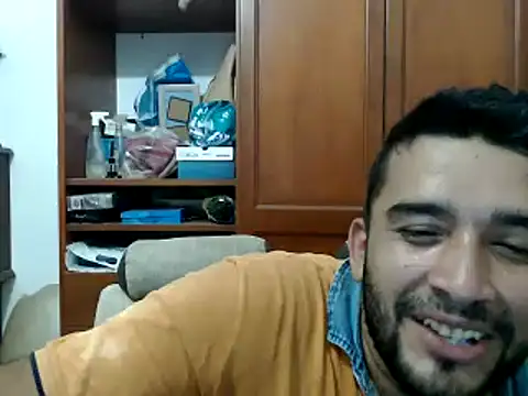 Snapshot of isearchcompany chatting on January 18, 2:47 am isearchcompany online show from January 18, 2:47 am