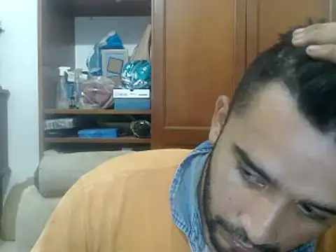 Snapshot of isearchcompany chatting on January 18, 5:52 am isearchcompany online show from January 18, 5:52 am