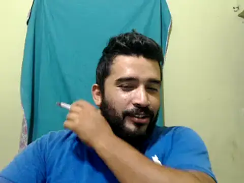 Snapshot of isearchcompany chatting on February 17, 3:25 am isearchcompany online show from February 17, 3:25 am