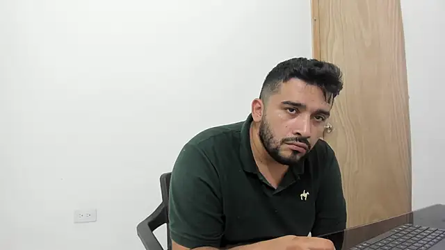 Snapshot of isearchcompany chatting on September 13, 3:28 am isearchcompany online show from September 13, 3:28 am