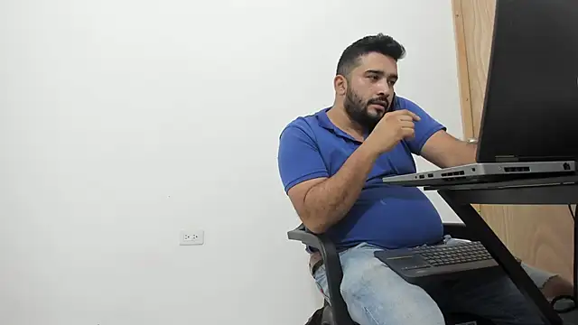 Snapshot of isearchcompany chatting on September 18, 11:18 pm isearchcompany online show from September 18, 11:18 pm