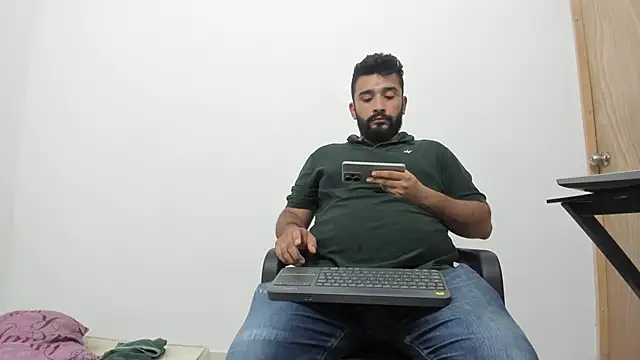 Snapshot of isearchcompany chatting on November 13, 9:14 pm isearchcompany online show from November 13, 9:14 pm