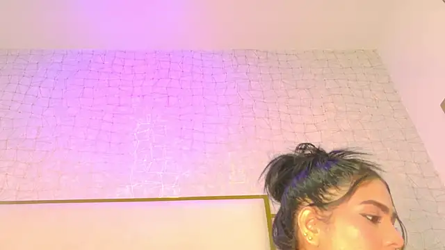 paola rodriguez online show from June 14, 11:34 am