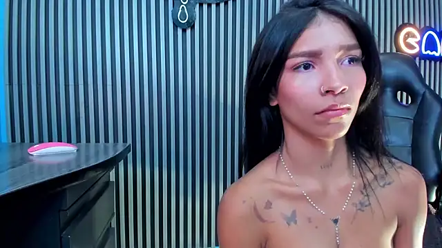 LauraAristizabal online show from January 21, 4:27 pm