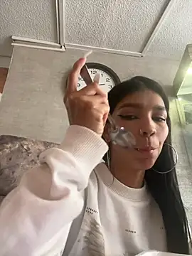 LauraAristizabal online show from January 25, 7:39 pm