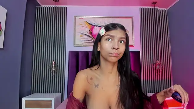 LauraAristizabal online show from February 24, 1:10 pm