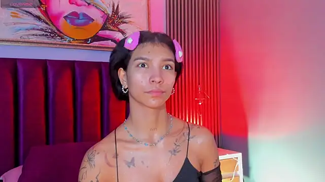 LauraAristizabal online show from November 30, 12:42 pm