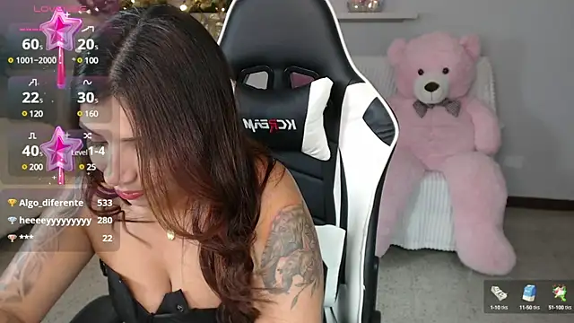 vane lopez  online show from December 14, 9:24 pm