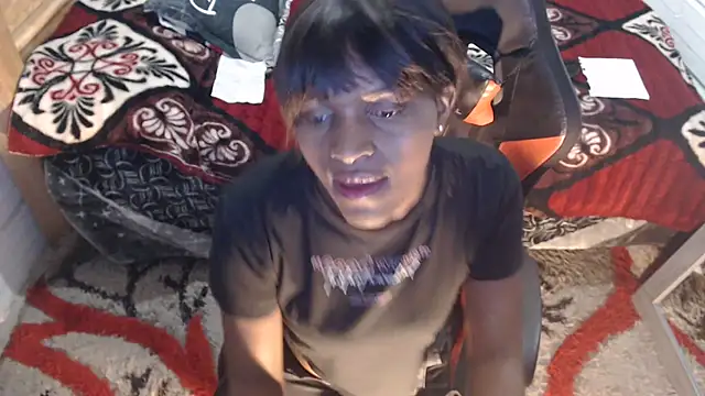 sexyjustin202 online show from October 4, 3:04 am