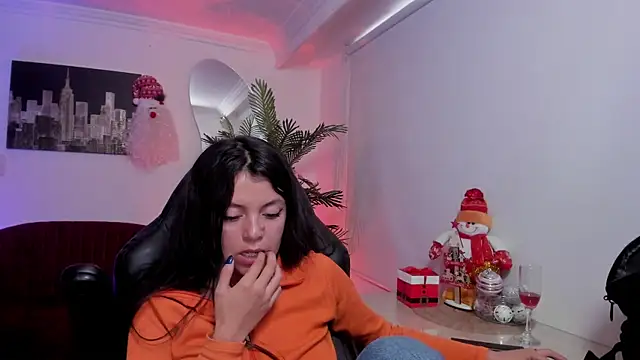 Meghan320 online show from December 31, 2:58 pm